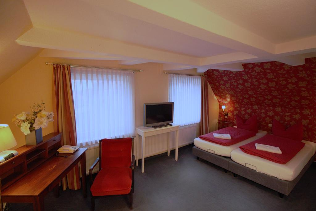 Hotel Garni Zur Linde Хитцакер Стая снимка