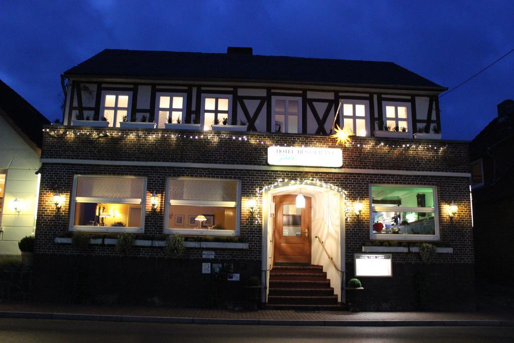 Hotel Garni Zur Linde Хитцакер Екстериор снимка