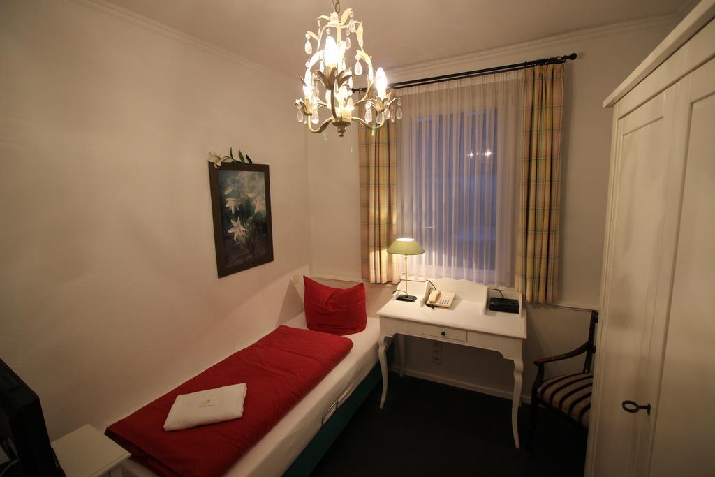 Hotel Garni Zur Linde Хитцакер Екстериор снимка