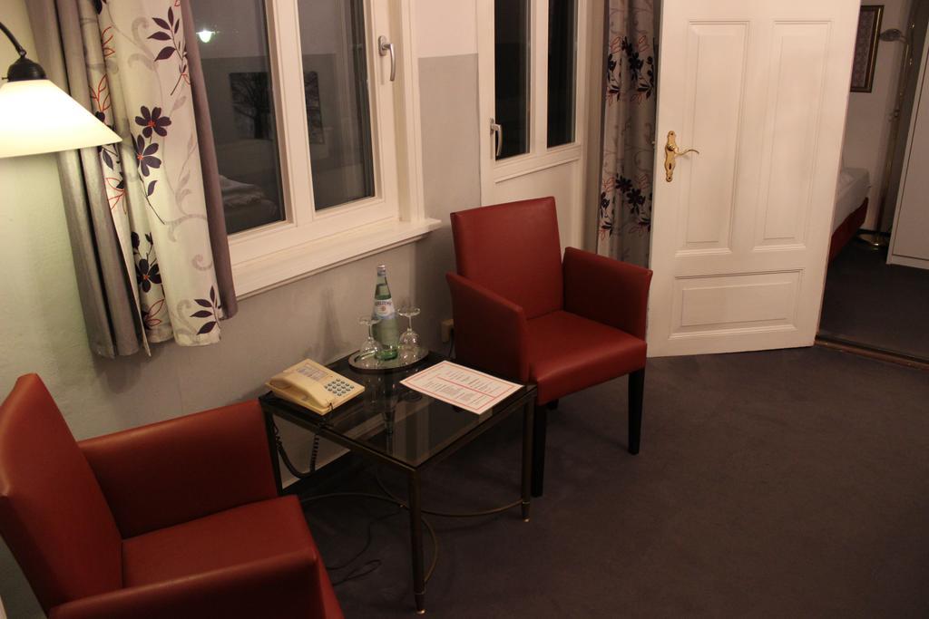 Hotel Garni Zur Linde Хитцакер Екстериор снимка